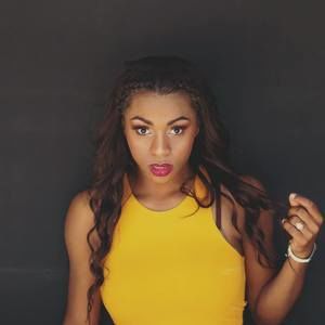 Meet your Posher, Whitney